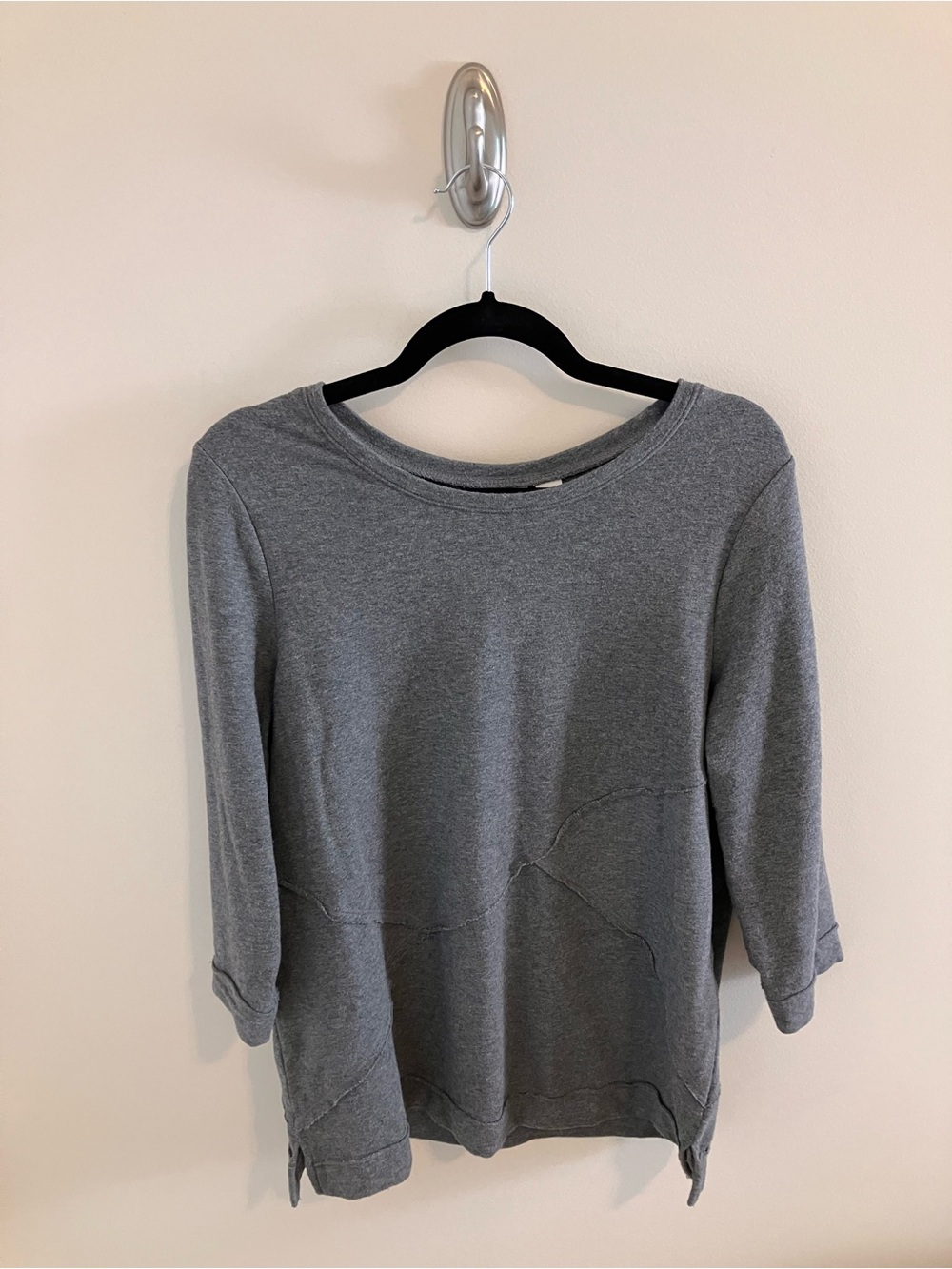 Weekends by Chico's Raw Edge Tunic Top in Gray/Grey Size 1